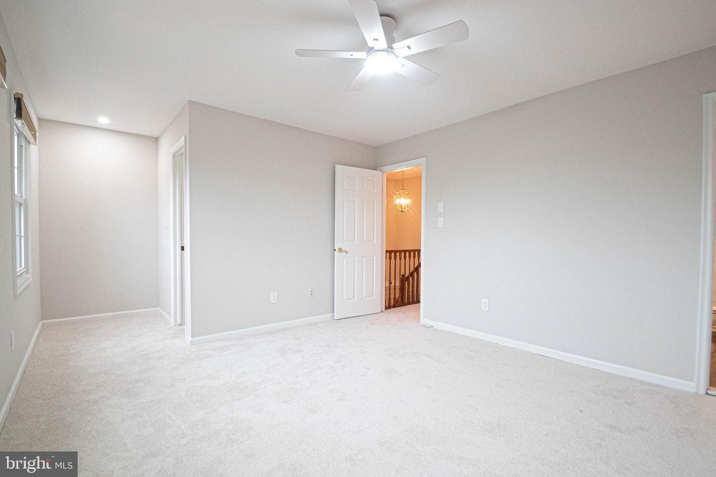 21923 Myrtlewood Square photo 32
