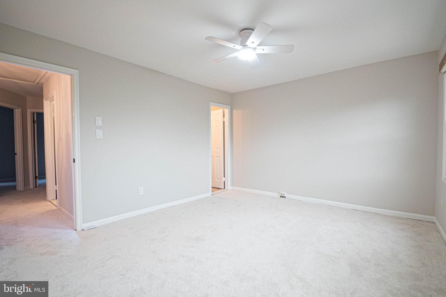 21923 Myrtlewood Square photo 33