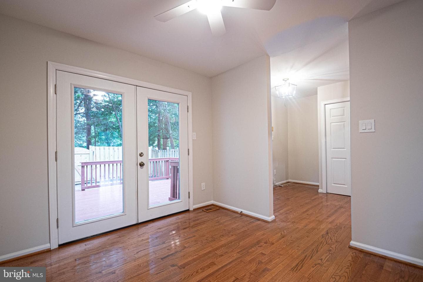 21923 Myrtlewood Square photo 41