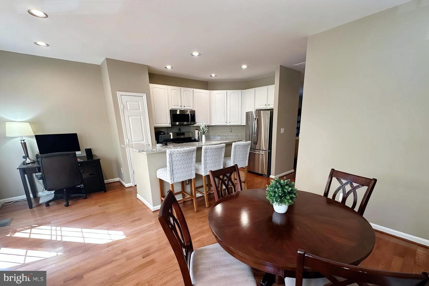 44257 Suscon Square photo 10