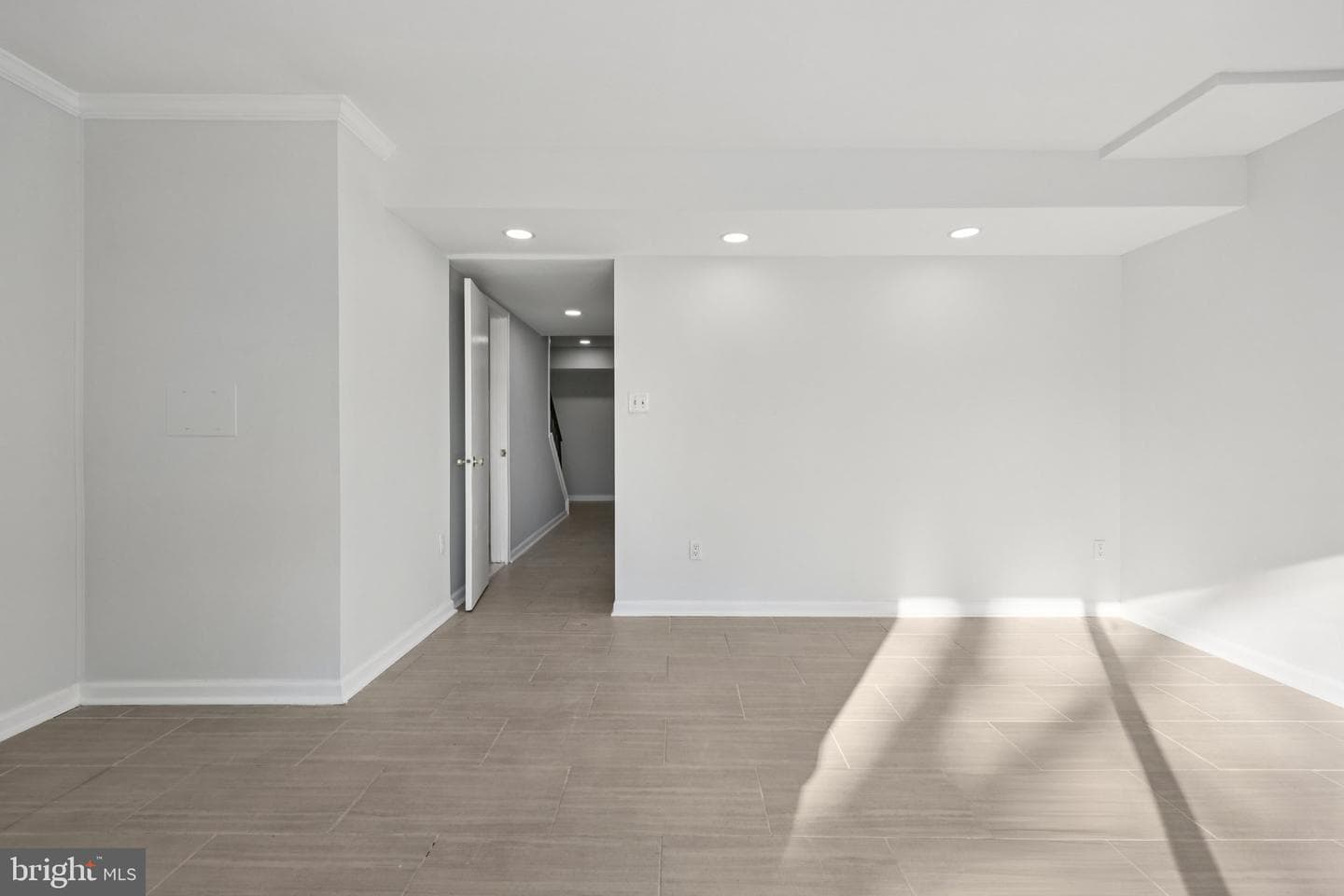 500 Giles Place photo 35