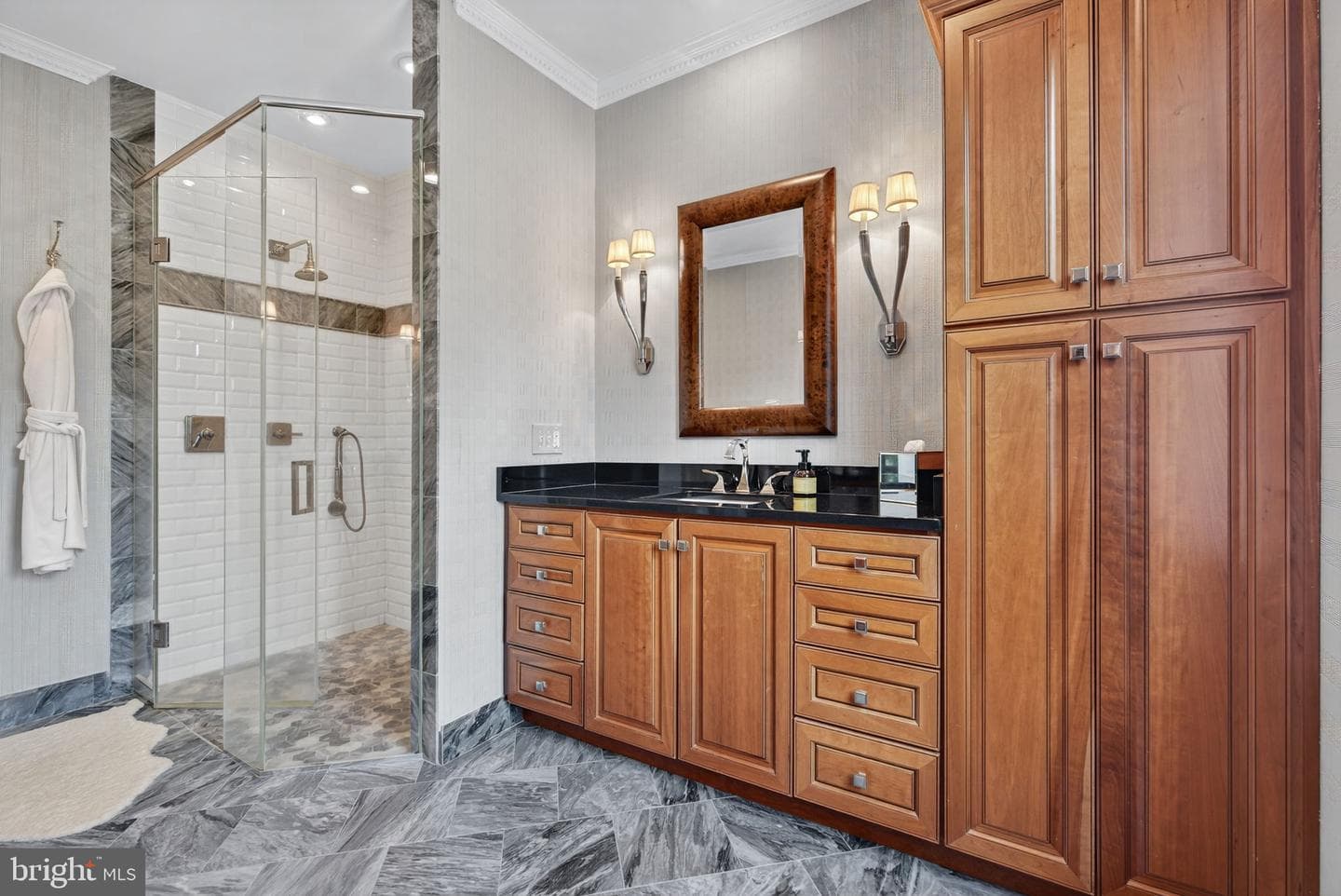 118 N Jay Street photo 34