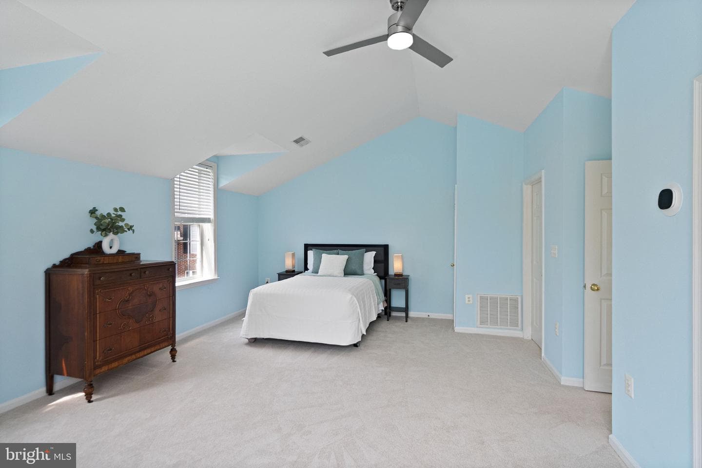18442 Lanier Island Square photo 47