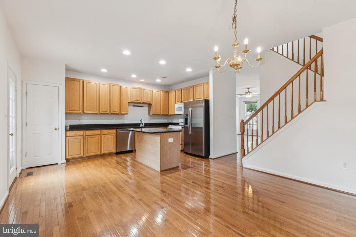 42783 Shaler Street photo 6