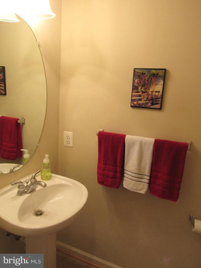 42783 Shaler Street photo 9