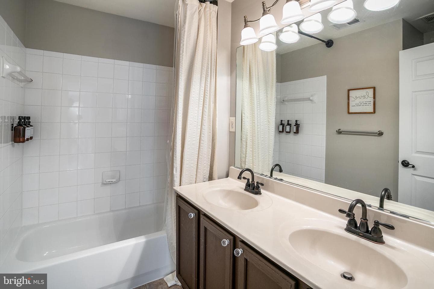812 Larch Valley Court NE photo 32
