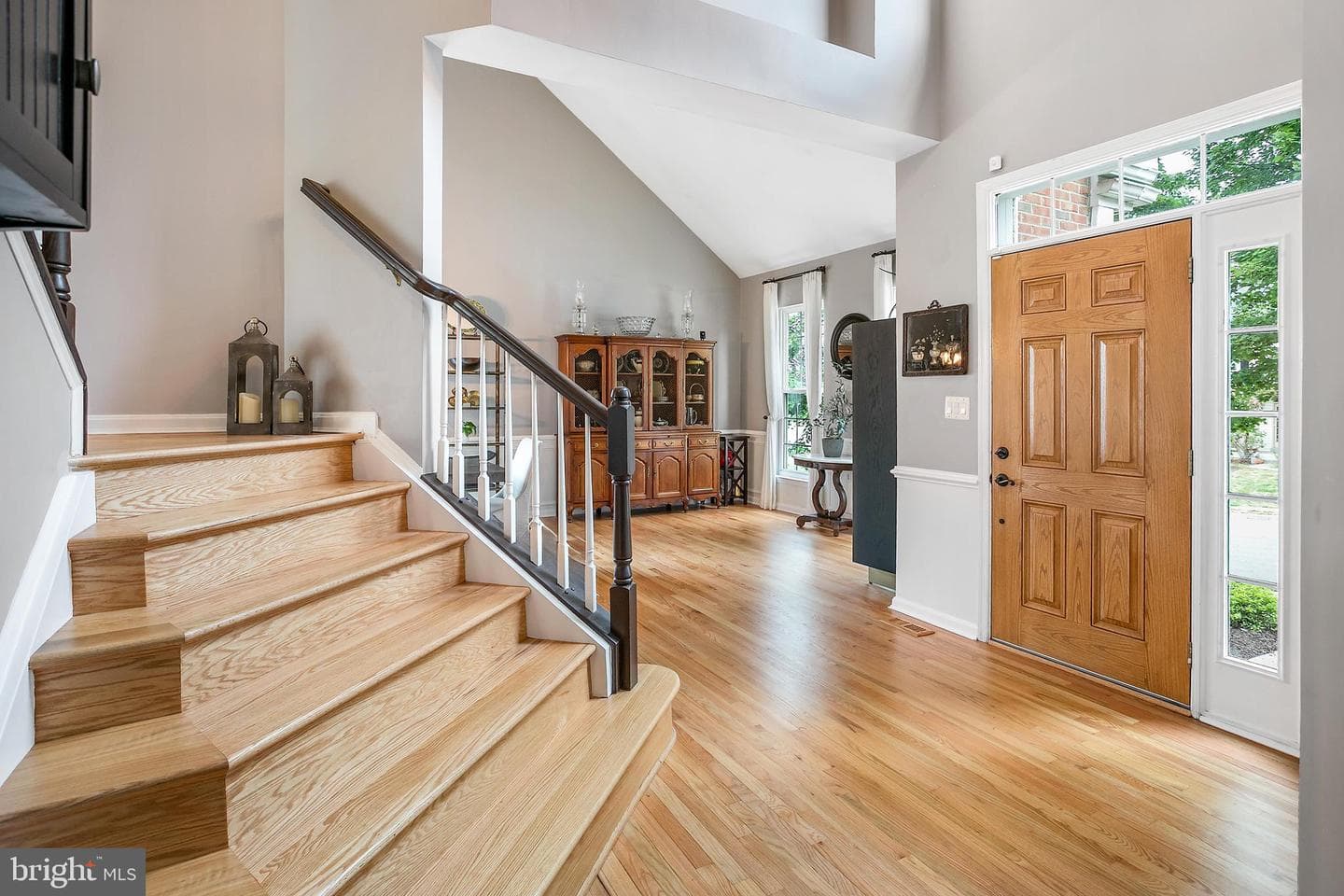 812 Larch Valley Court NE photo 5