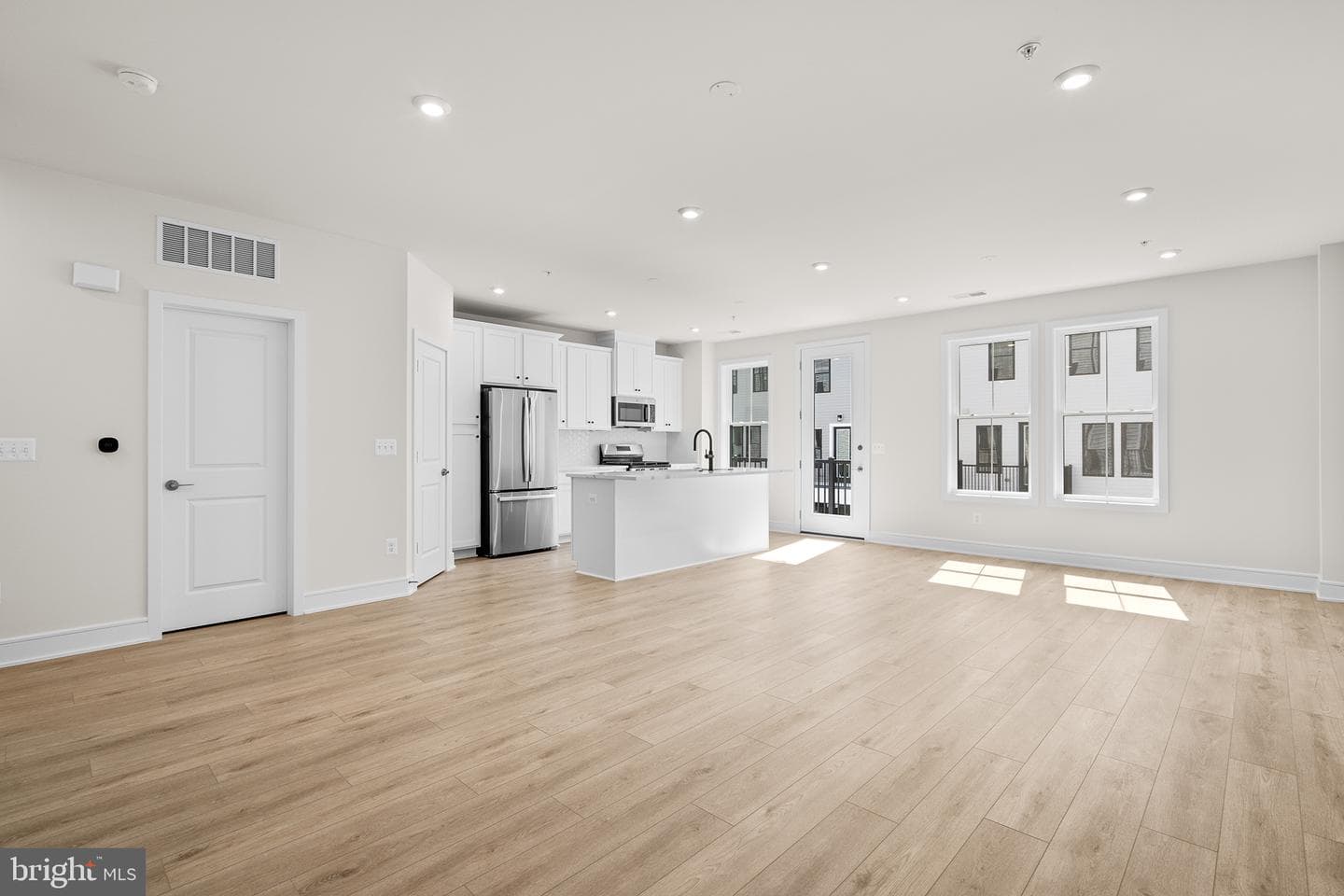 21756 Dollis Hill Terrace photo 12