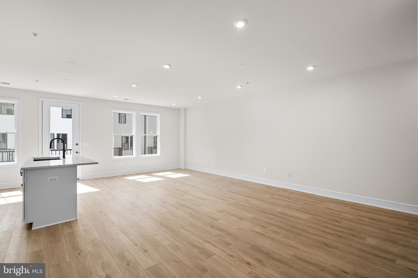 21756 Dollis Hill Terrace photo 13