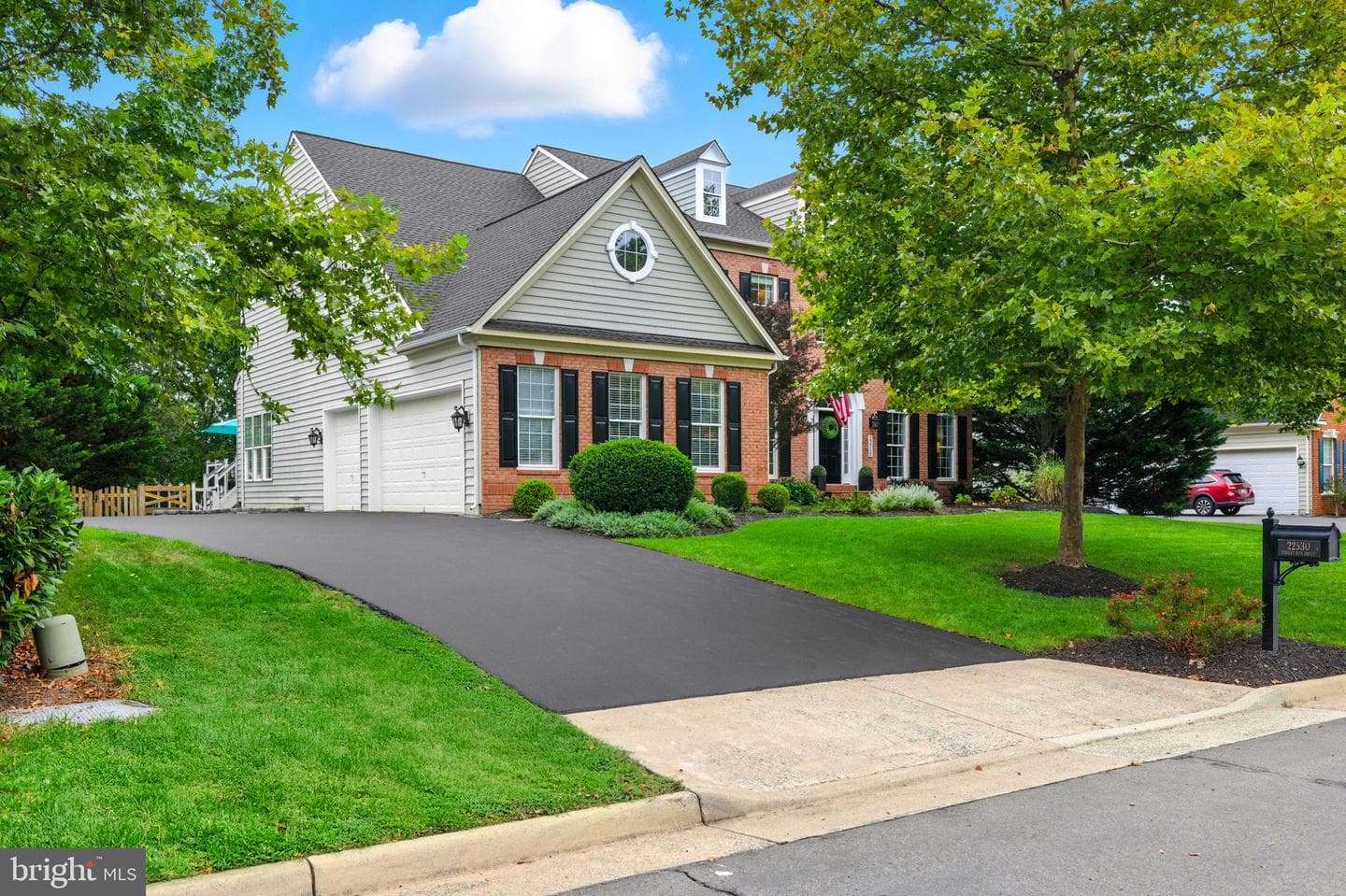 22530 Forest Run Drive photo 2