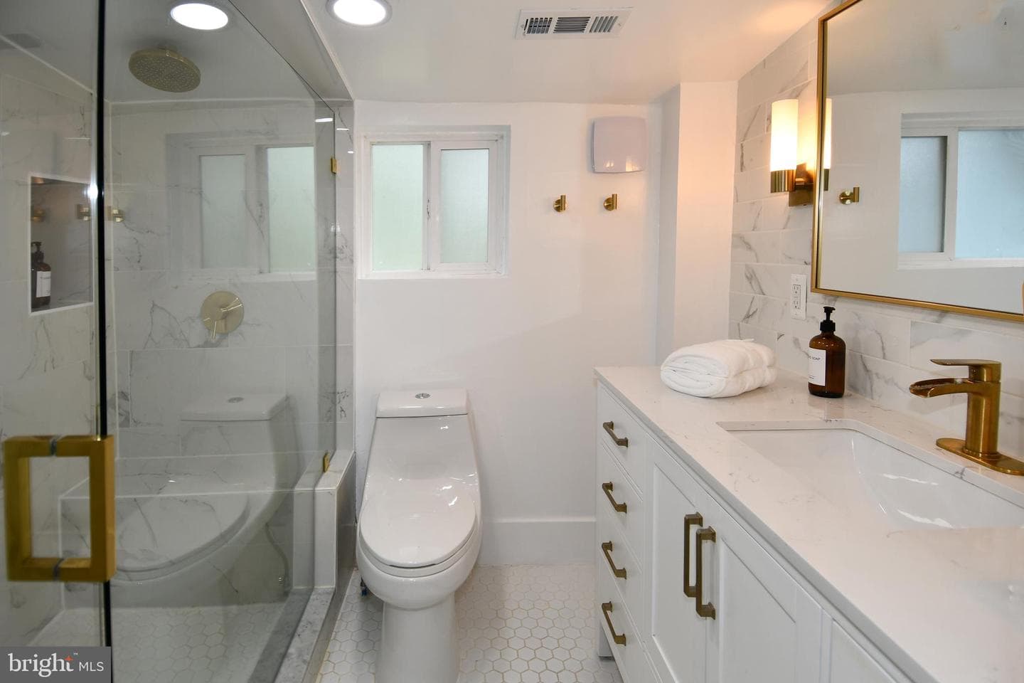 409 Wingate Place SW photo 31
