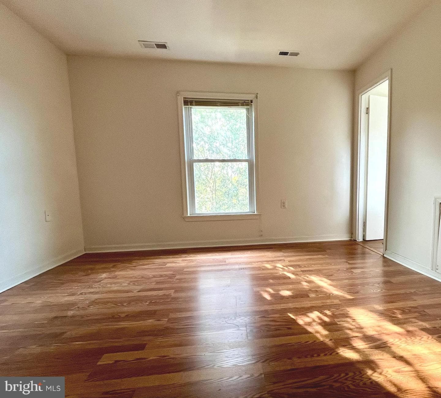 251 Meadows Lane NE photo 5