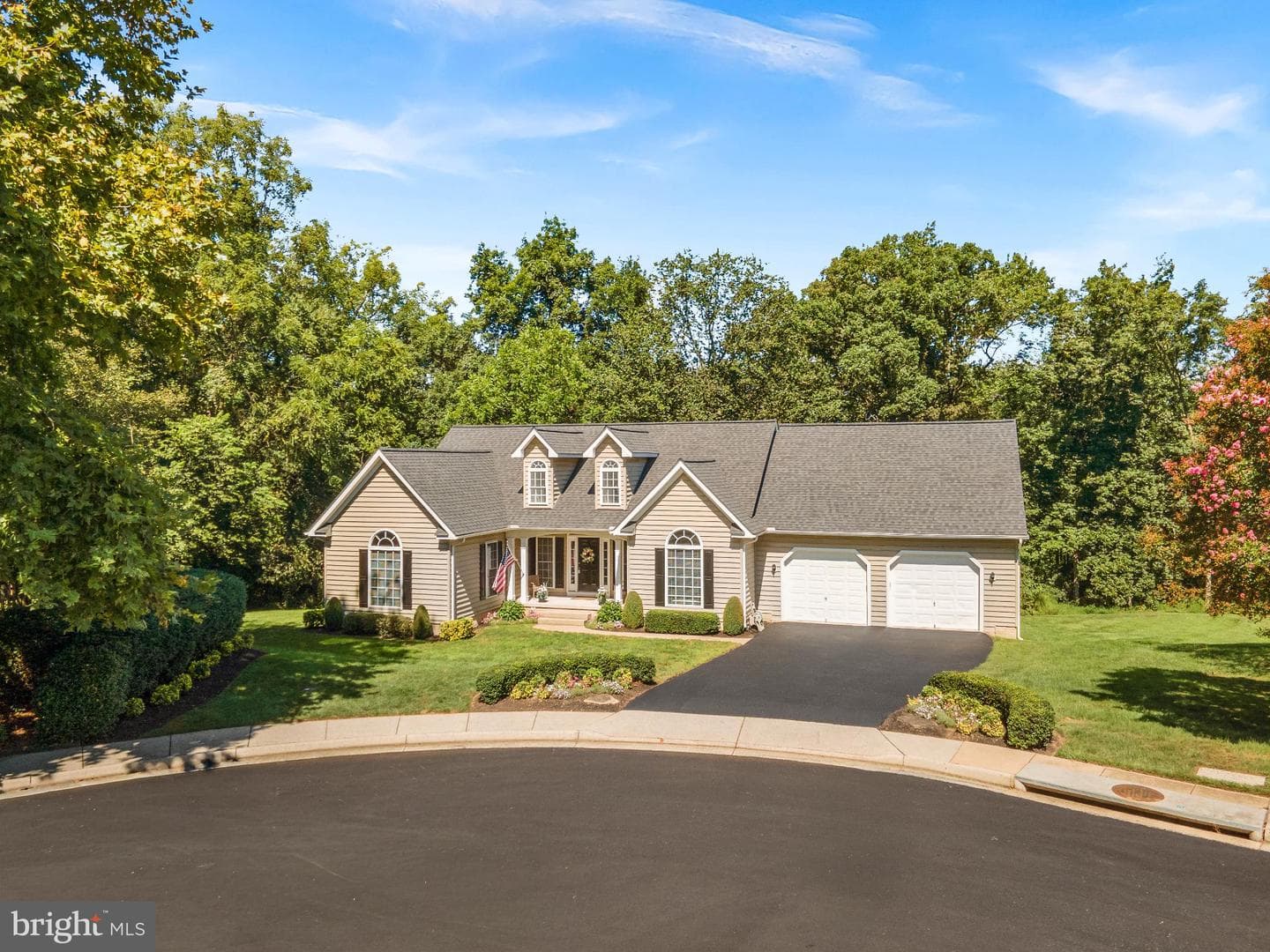 409 Bolingbrook Court photo 3