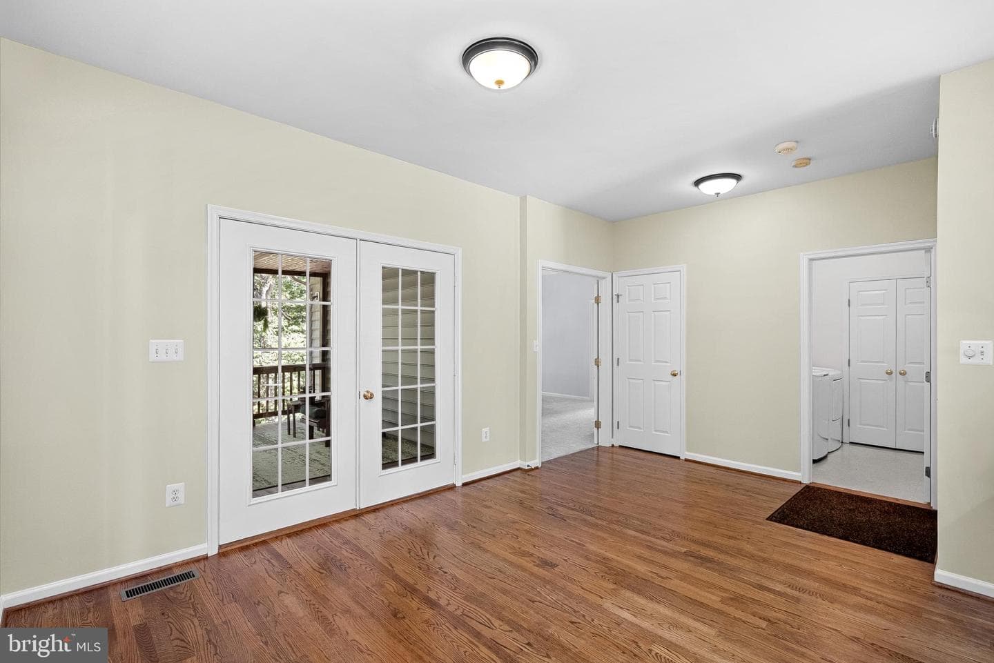 409 Bolingbrook Court photo 39