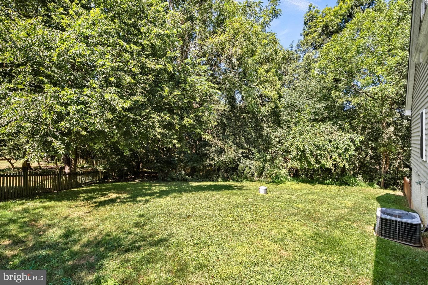 409 Bolingbrook Court photo 54