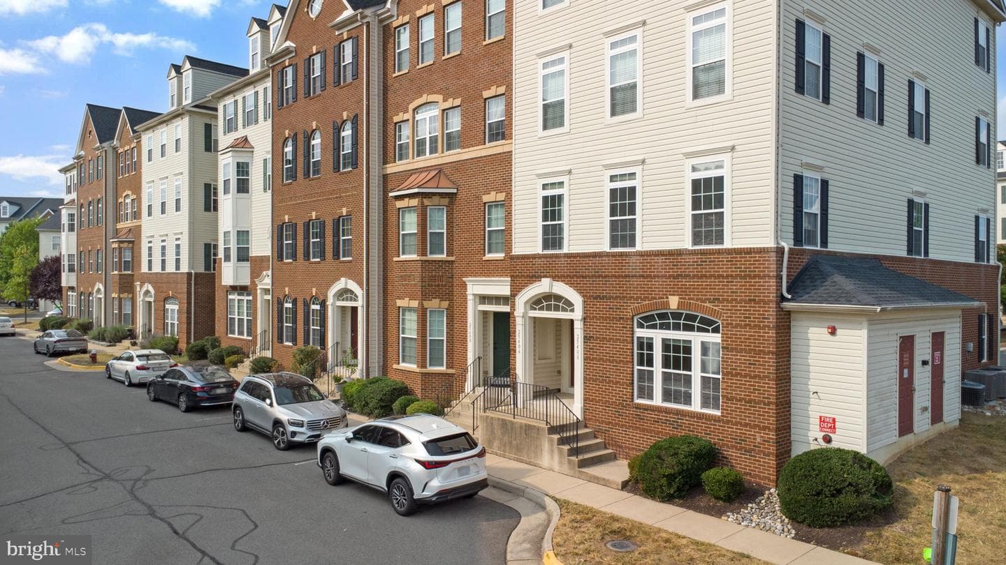 25408 Patriot Terrace photo 2