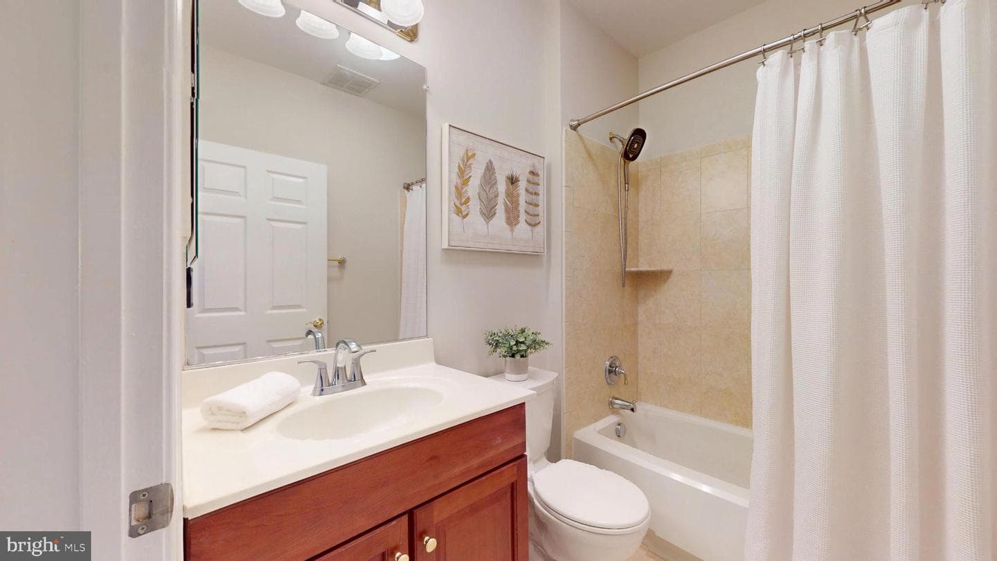 20816 Noble Terrace #104 photo 34