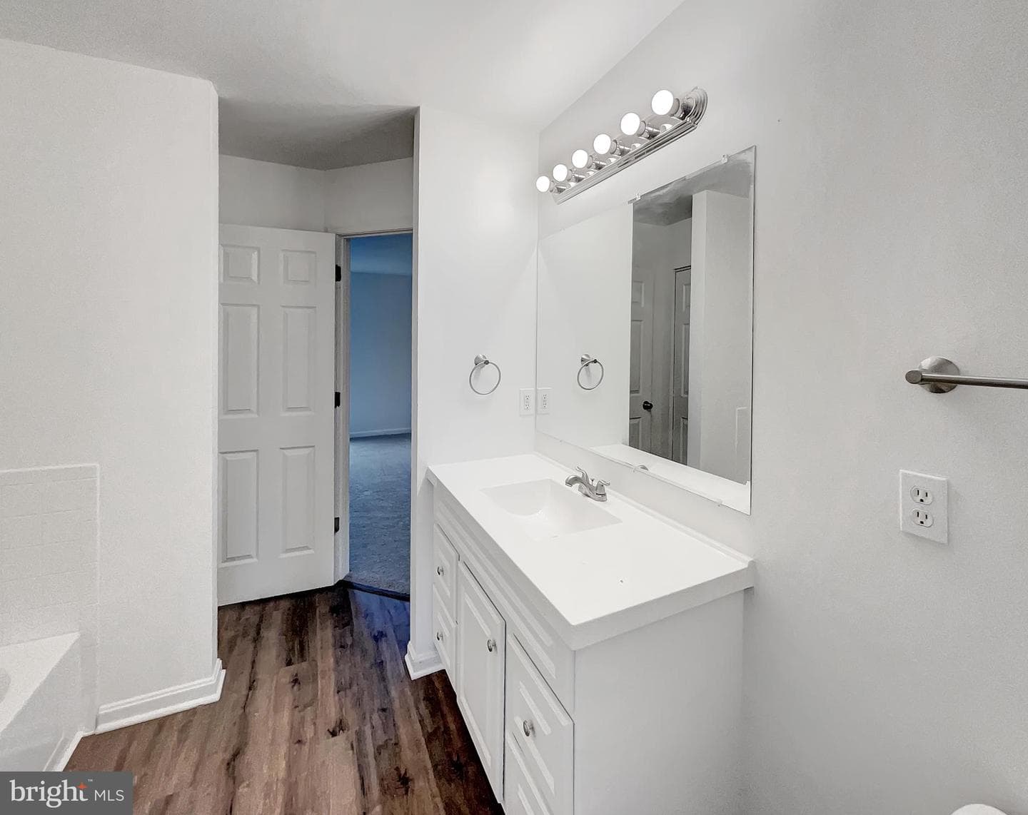 45458 Oak Trail Square photo 16