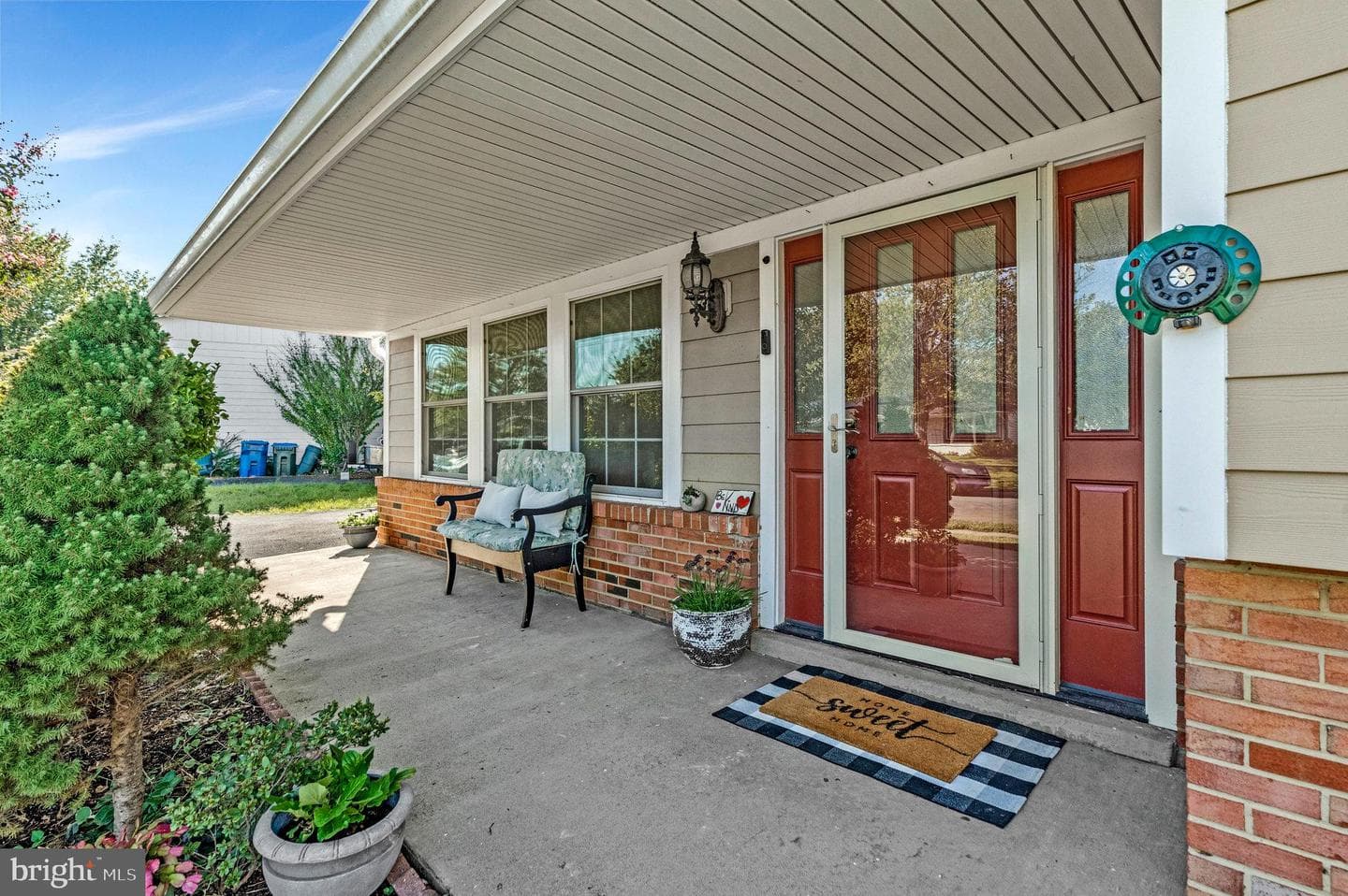 400 E Poplar Road photo 3