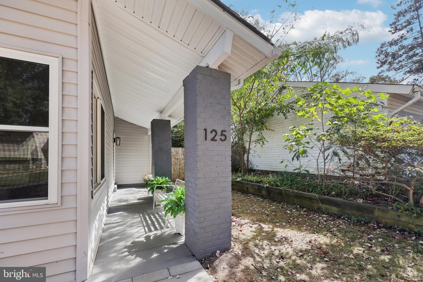 125 Avondale Drive photo 3