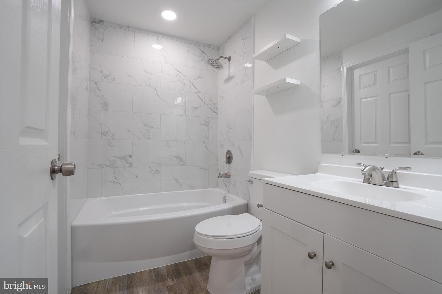 112 Argus Place photo 19