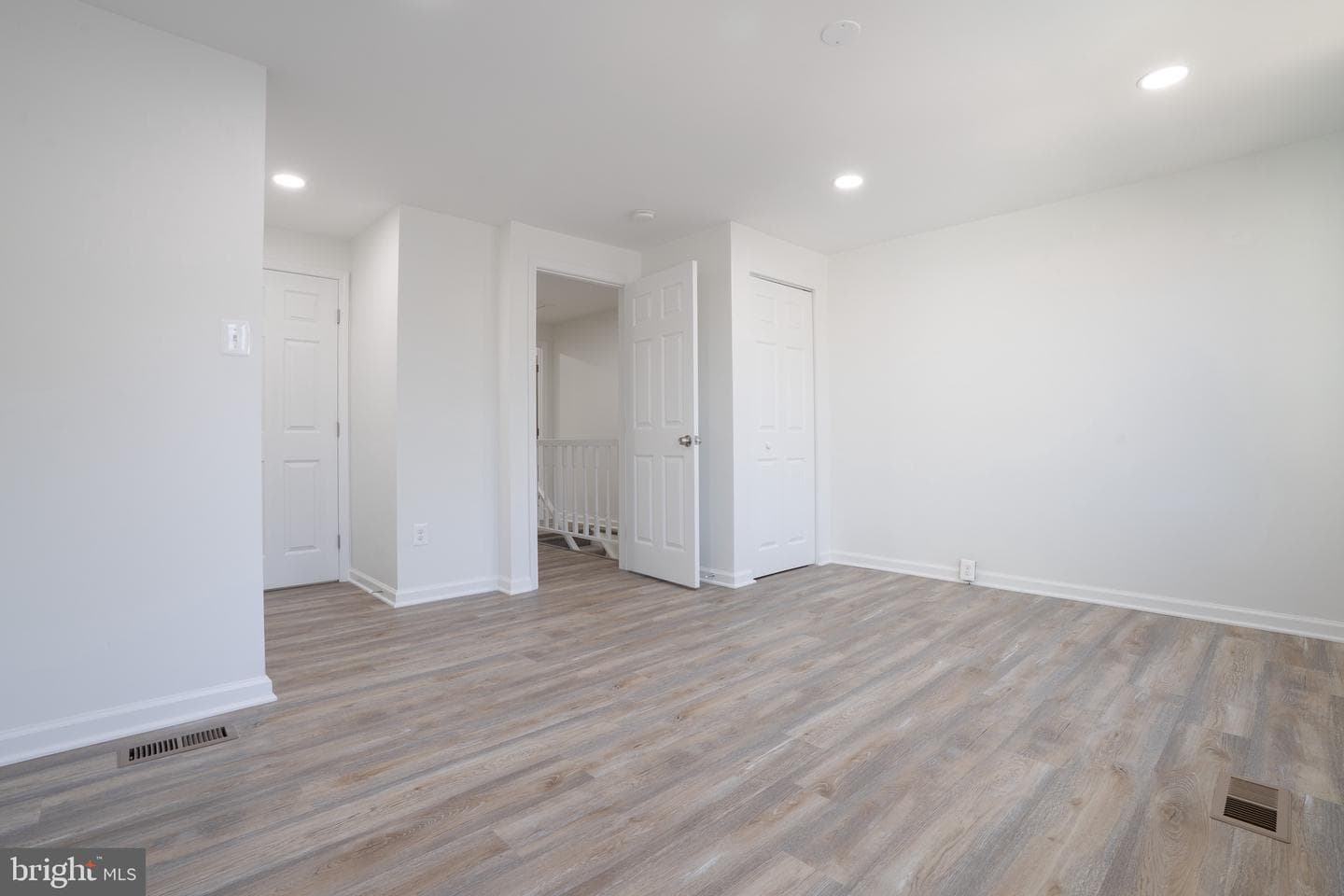 112 Argus Place photo 22