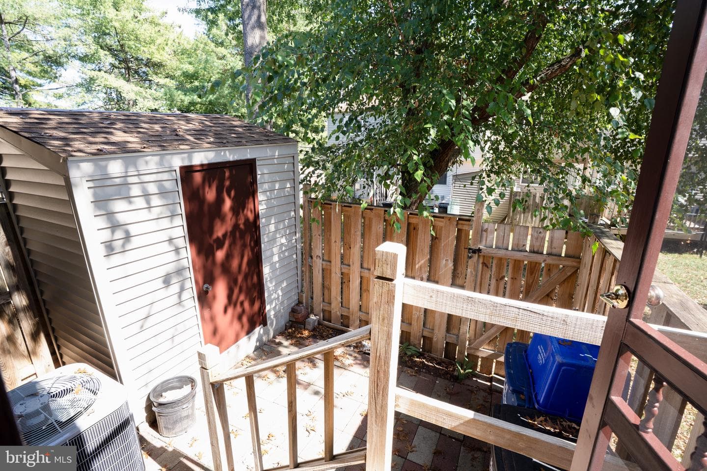 112 Argus Place photo 32