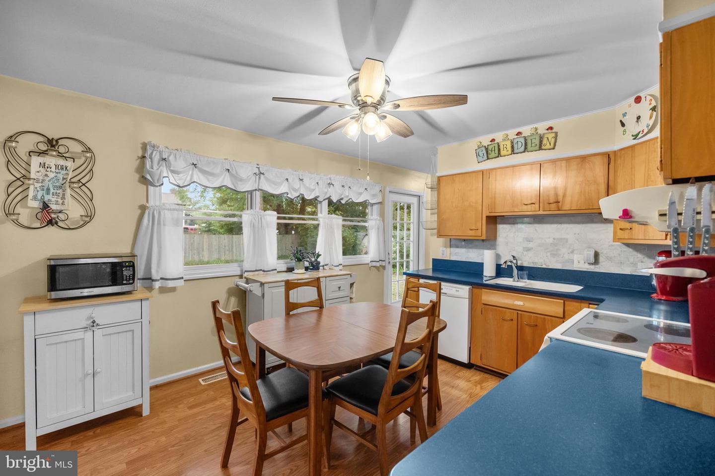 108 N Alder Avenue photo 6