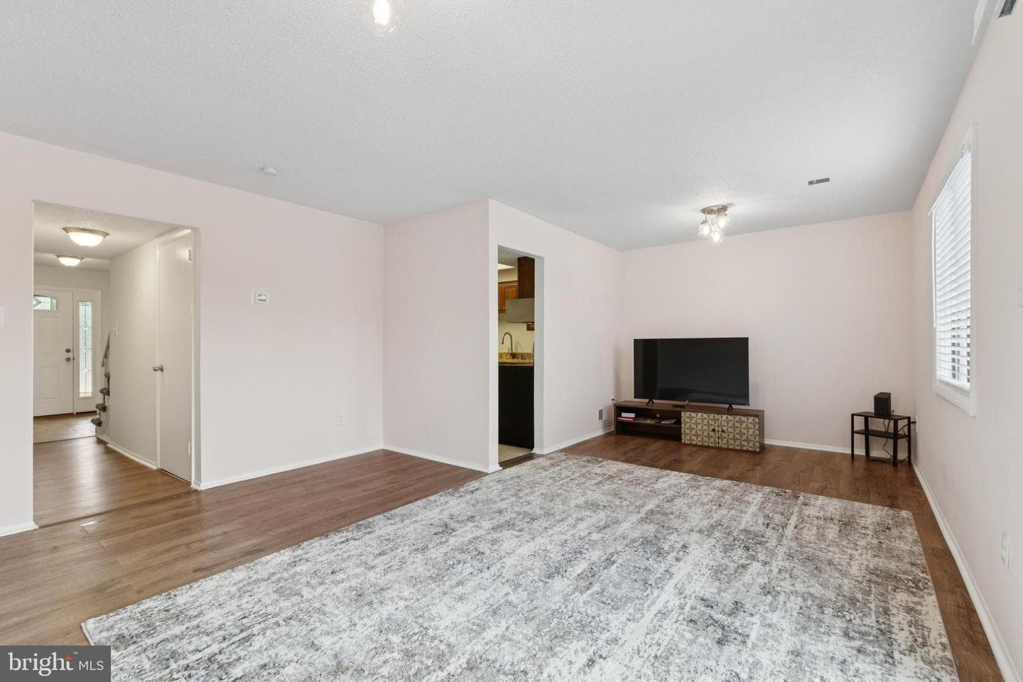 32 Regis Circle photo 11