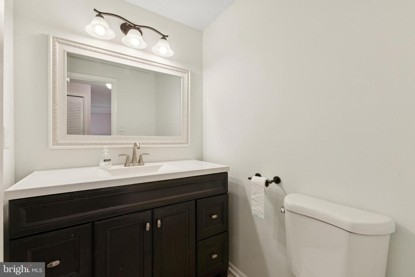32 Regis Circle photo 17