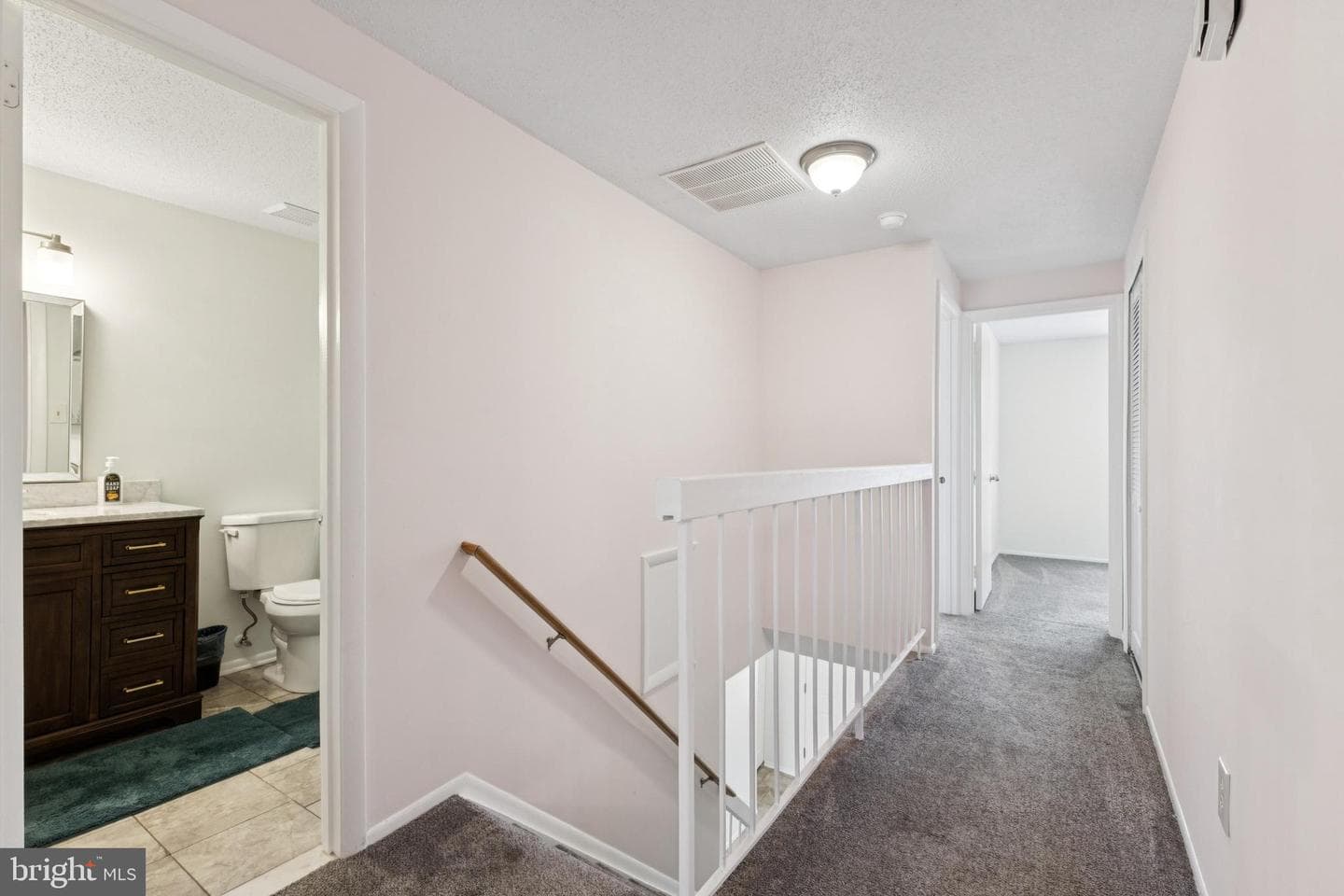 32 Regis Circle photo 18