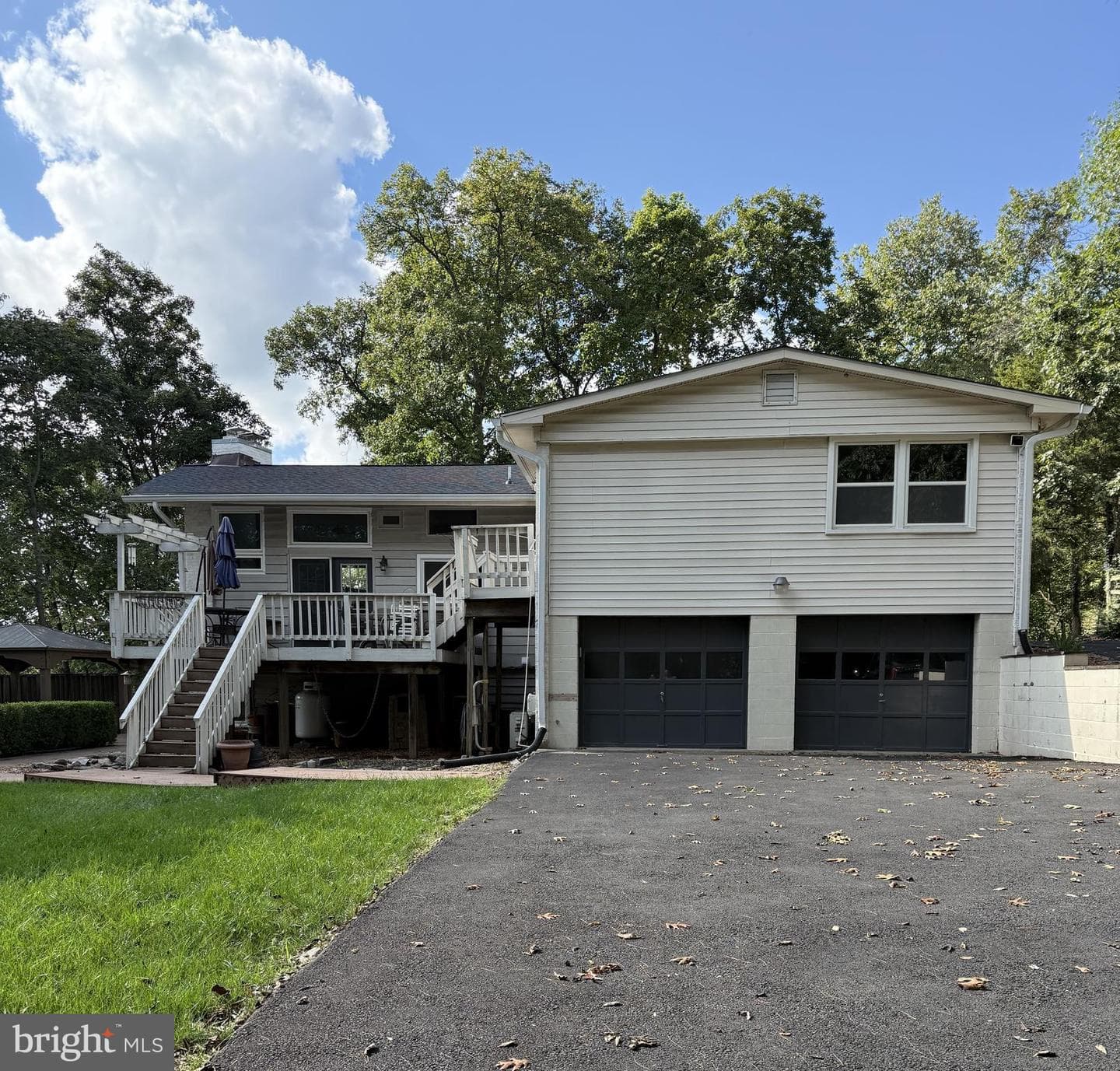 45550 Lakeside Drive photo 2