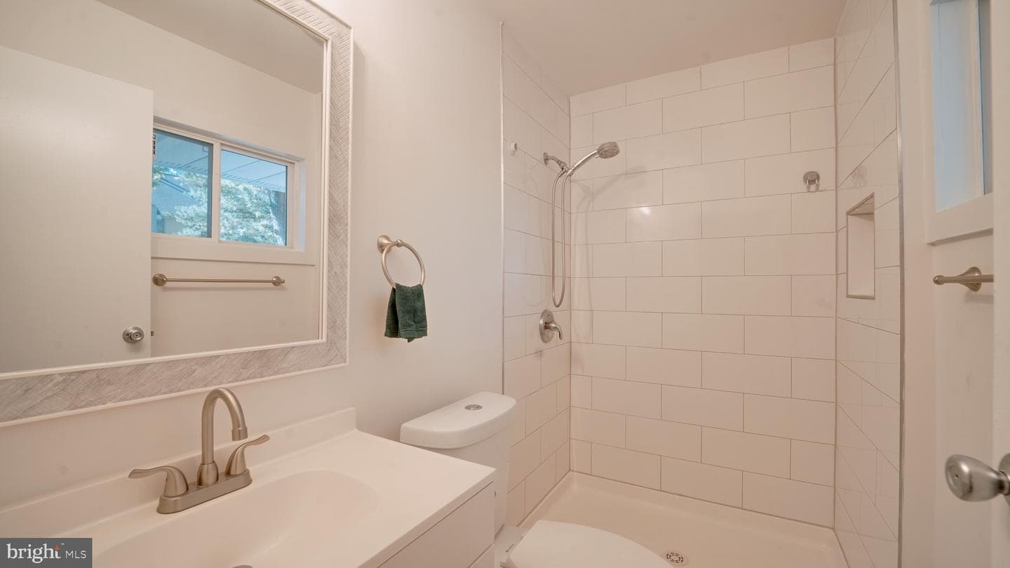 312 E Gordon Street photo 14