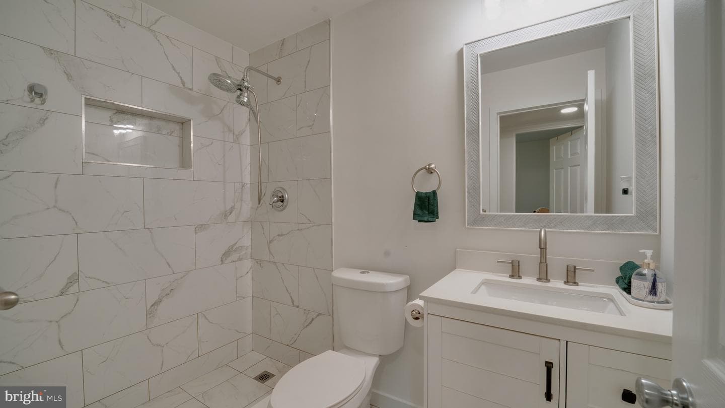 312 E Gordon Street photo 19