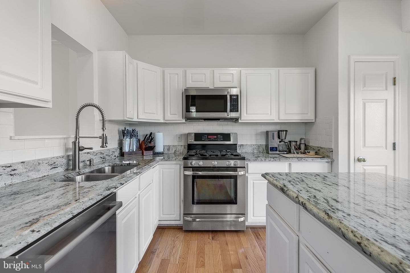573 Tuliptree Square NE photo 15