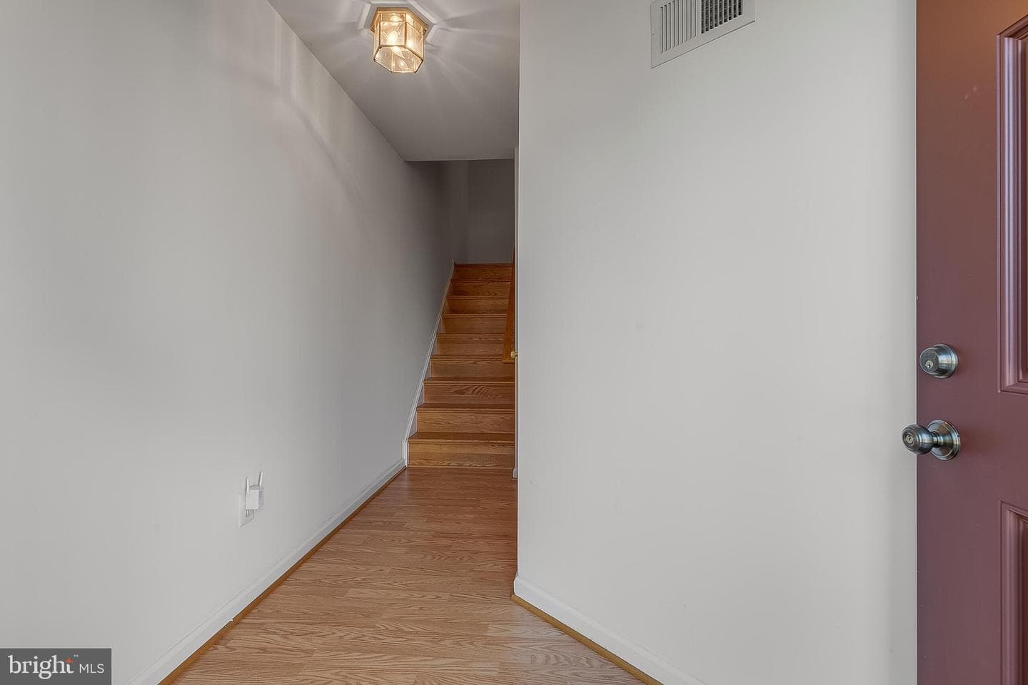 573 Tuliptree Square NE photo 3