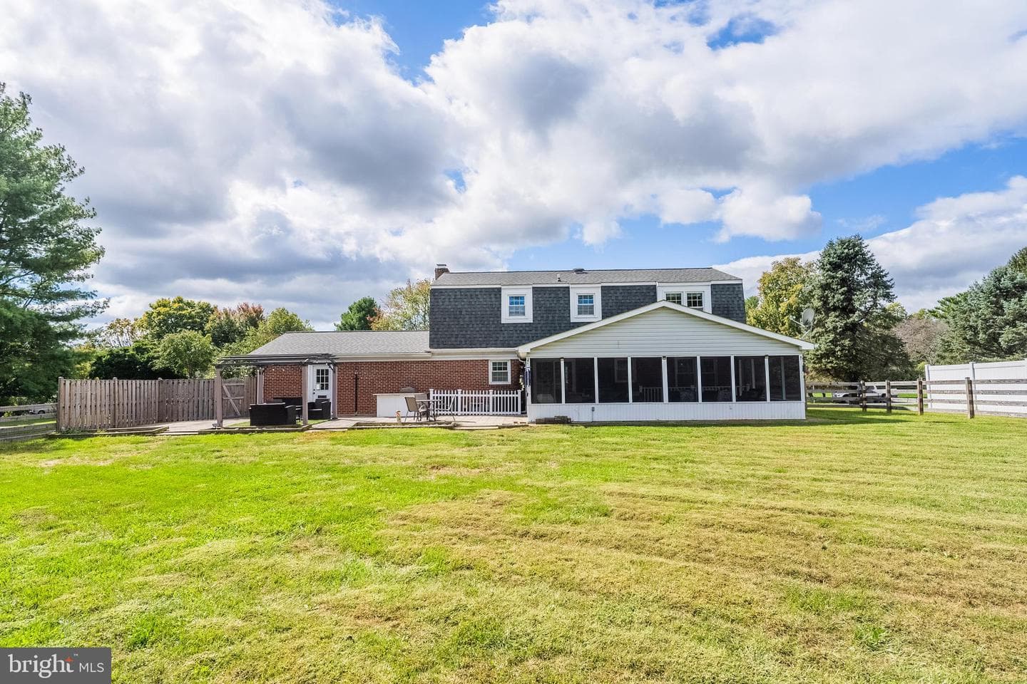 17412 Madison Avenue photo 12