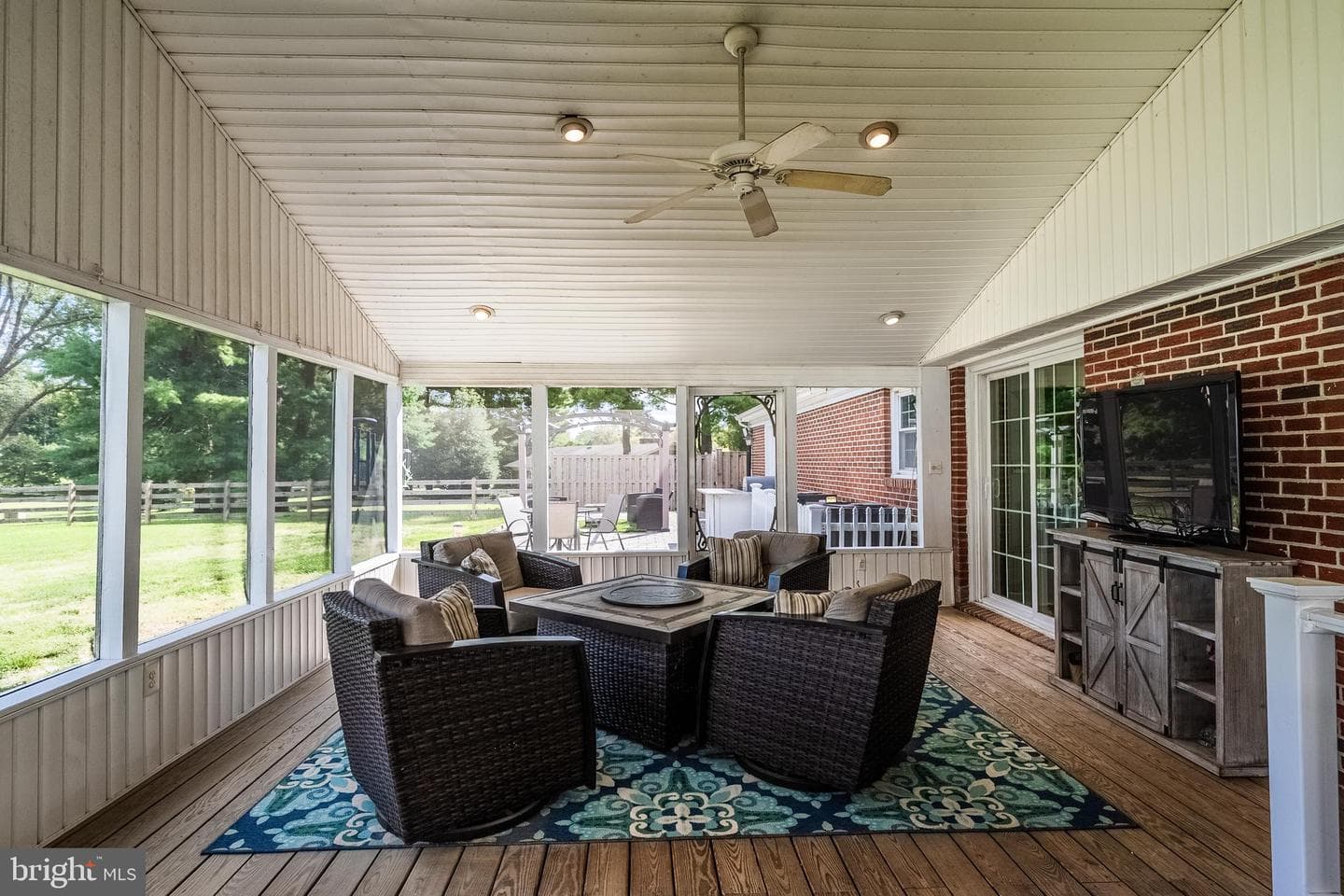 17412 Madison Avenue photo 29