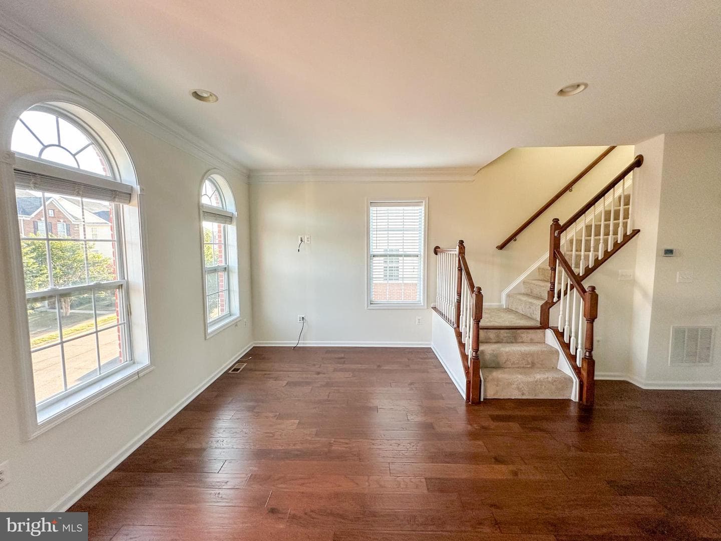 23069 Weybridge Square photo 20