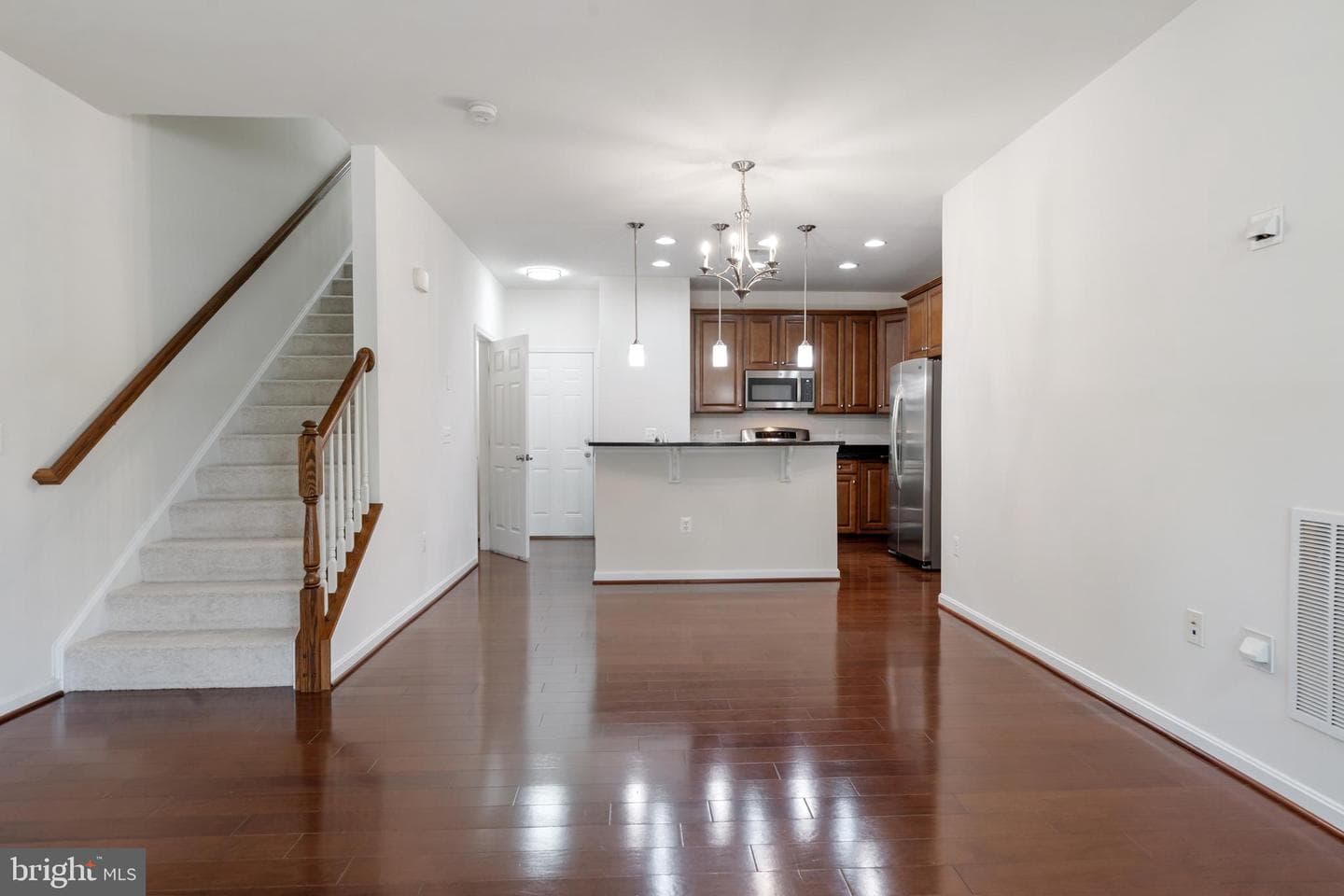 43841 Centergate Drive photo 12