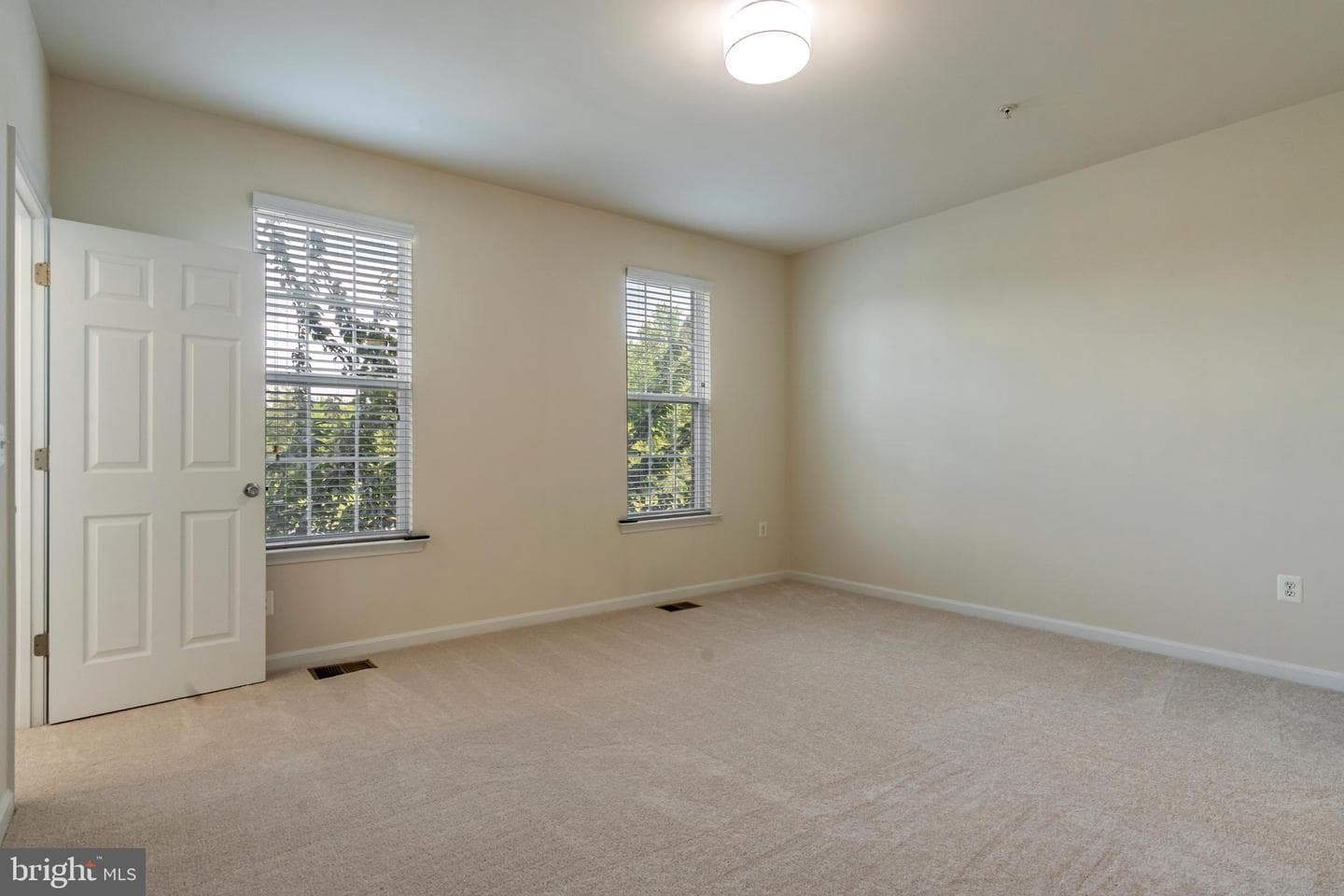 43841 Centergate Drive photo 18