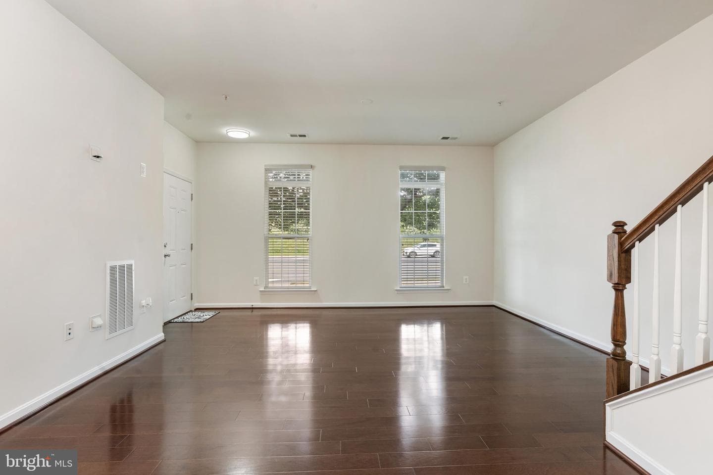 43841 Centergate Drive photo 6