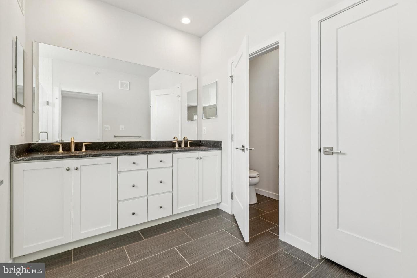43186 Mongold Square photo 20