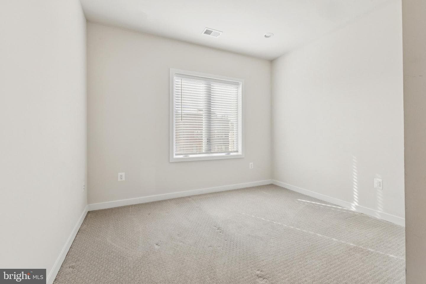 43186 Mongold Square photo 23