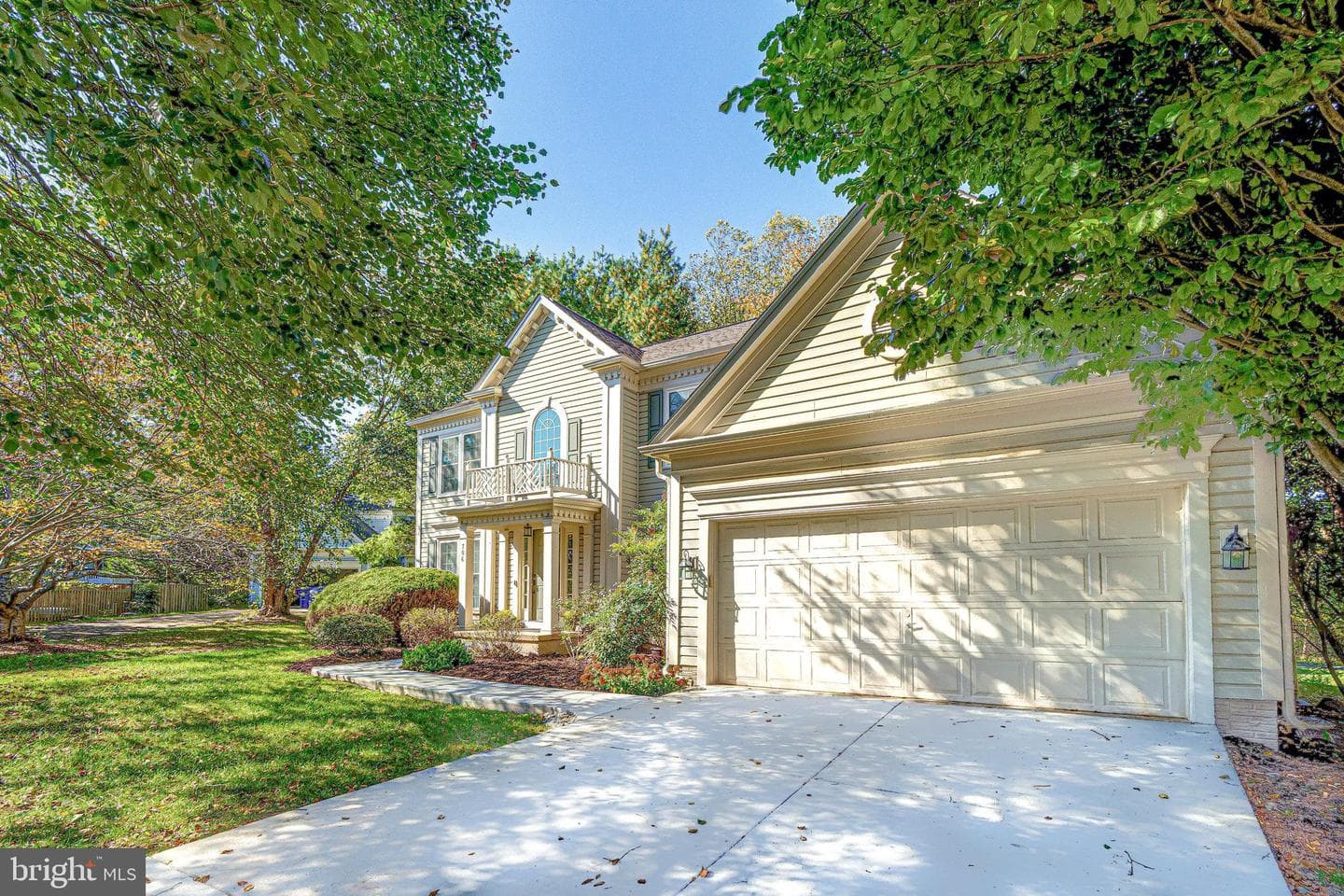 706 Amber Court NE photo 2