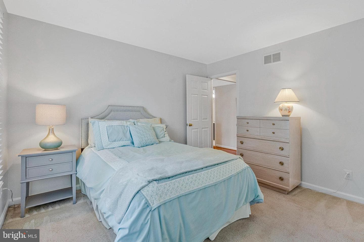706 Amber Court NE photo 38
