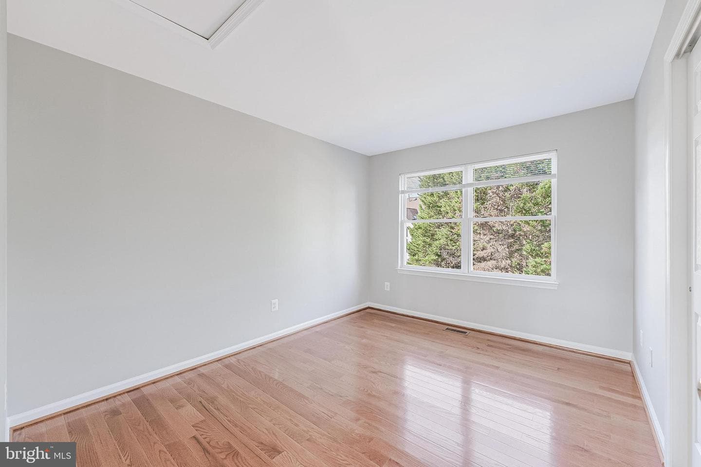 43756 Woodworth Court photo 32