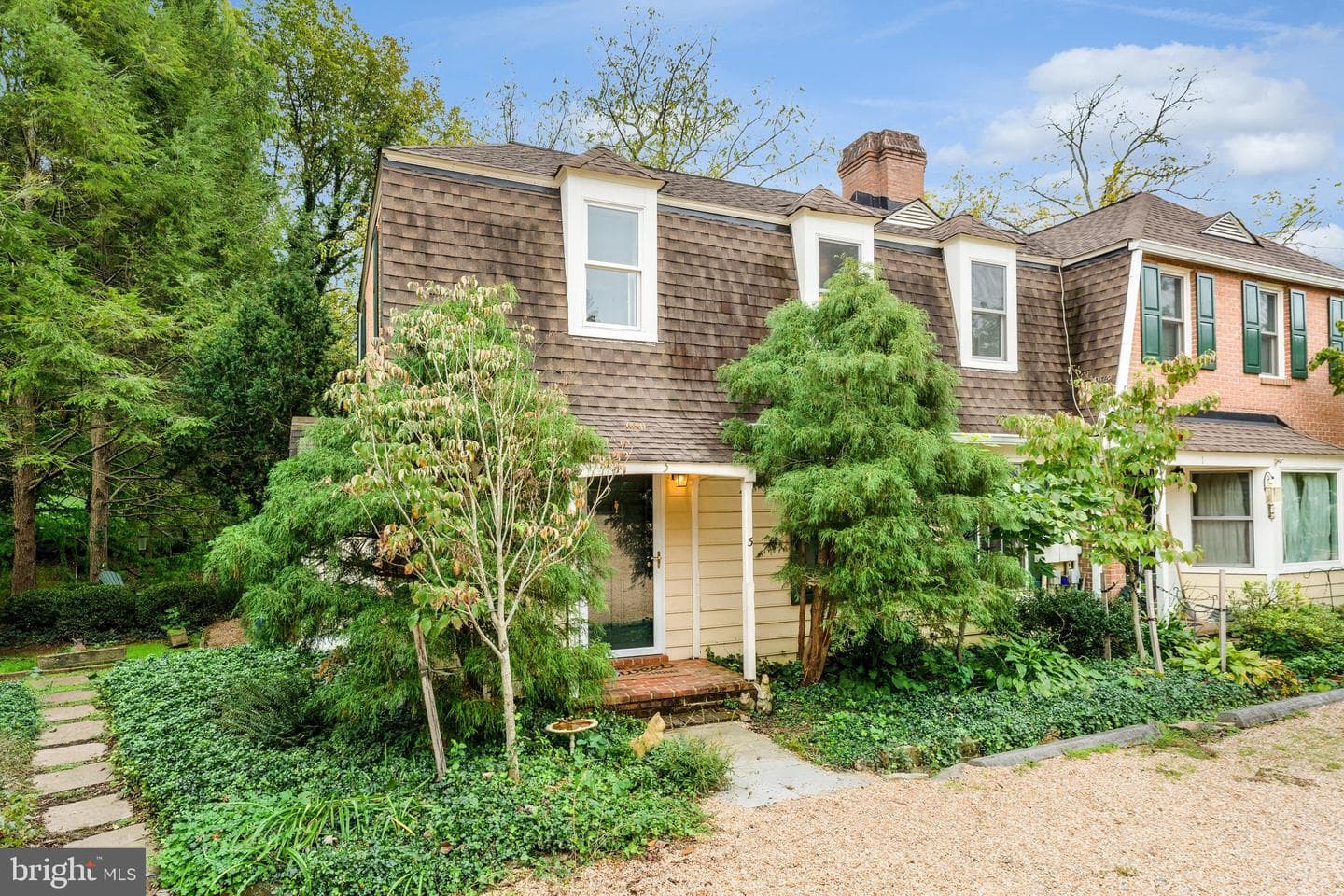 3 Meadowbrook Court S photo 2