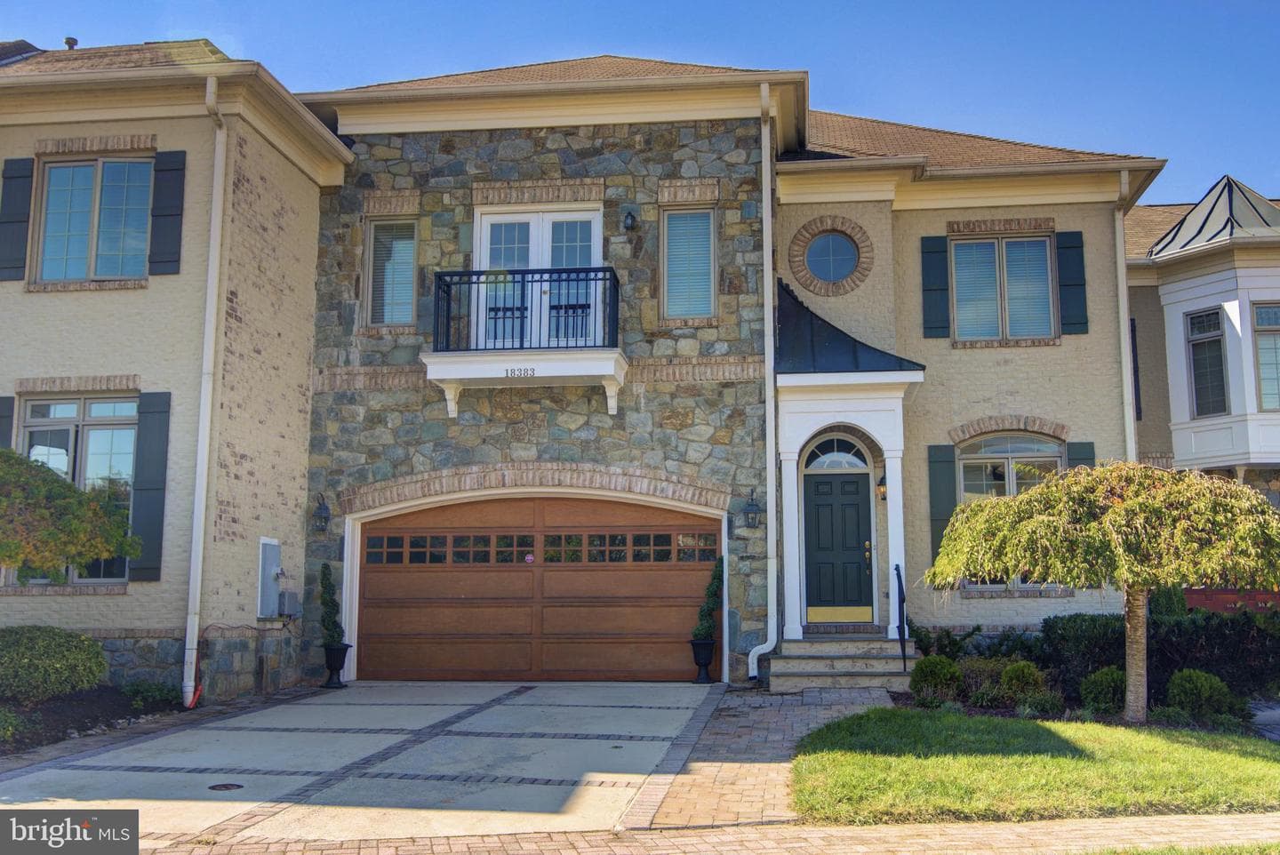 18383 Eagle Point Square photo 1