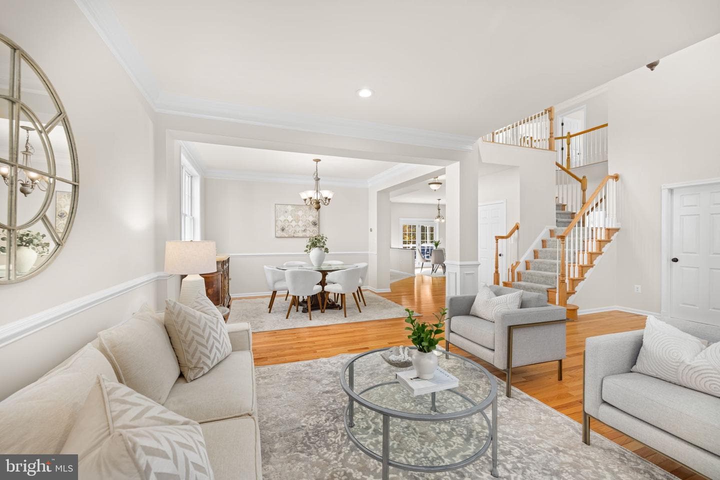 23158 Glenorchy Court photo 4